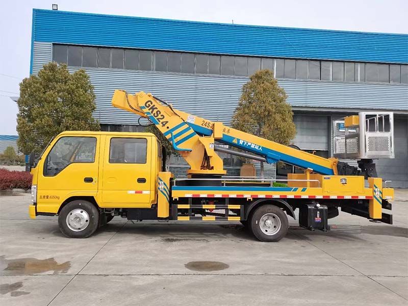 Aerial Lift Manlifter Trucks lsuzu