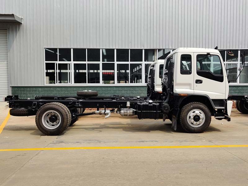 Isuzu FTR 205HP cargo trucks