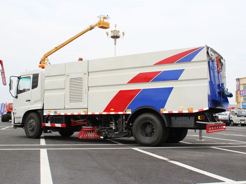 Isuzu Truck Heavy Duty Airport Vacuum Road SweeperTruck