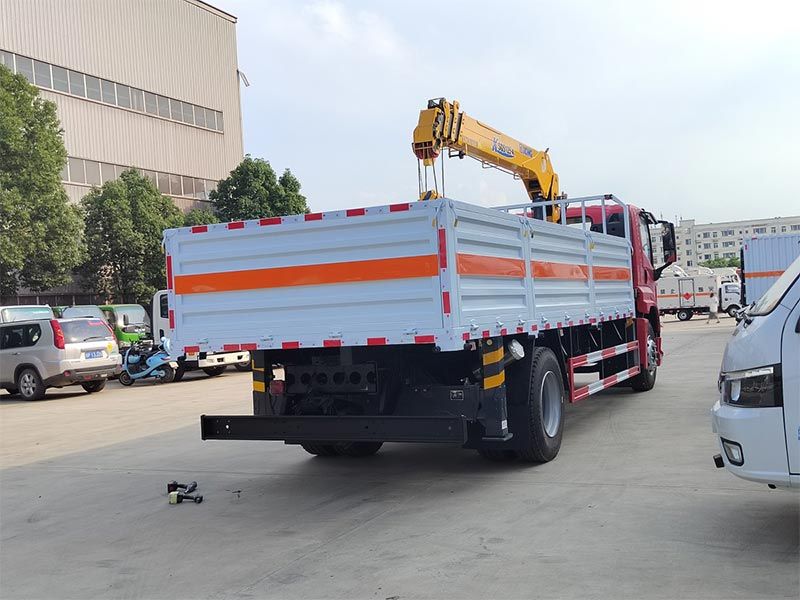 ISUZU GIGA Truck Mounted Hydraulic Crane