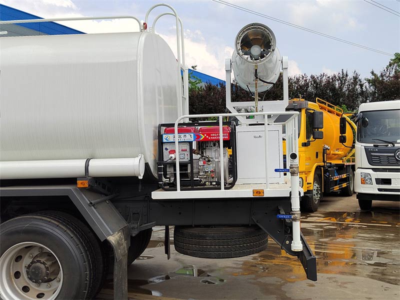 ISUZU GIGA Water Hauling Truck