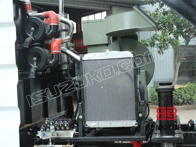 Isuzu merchnical sweeper truck