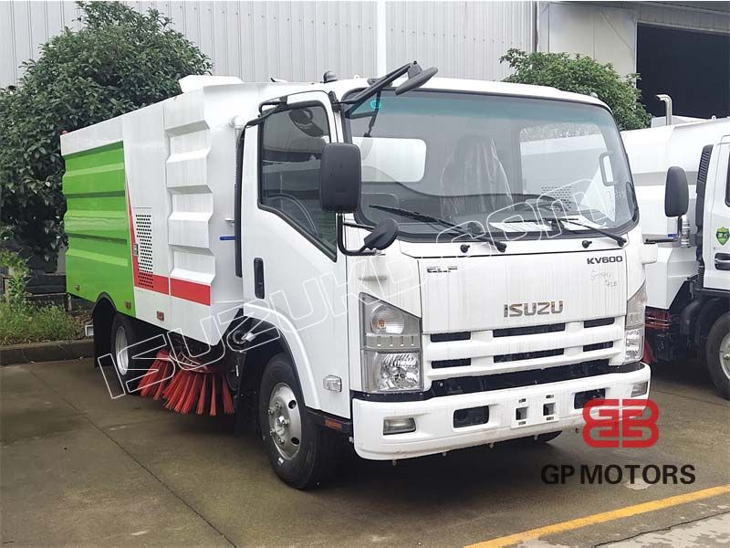 Isuzu NKR vacuum sweeper truck