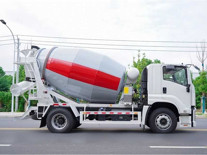 Isuzu 4X2 Heavy-Duty Concrete Mixer Truck with 6-8 Cubic Meters Capacity