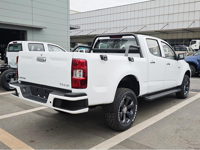 Powerful Isuzu Taga T28 Pickup for Sale with 3.0T Diesel Engine