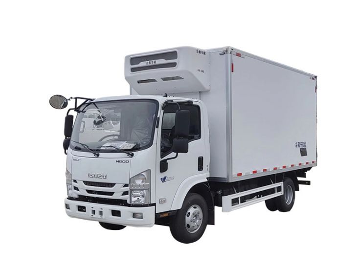 High Quality Isuzu M600 Manual 4x2 Drive New Diesel Refrigerated Container Box Long Refrigerator Trucks