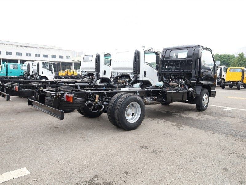 Isuzu 100P Chassis: A Robust, High-Efficiency Foundation for Commercial Vehicle Modifications and Logistics Activities
