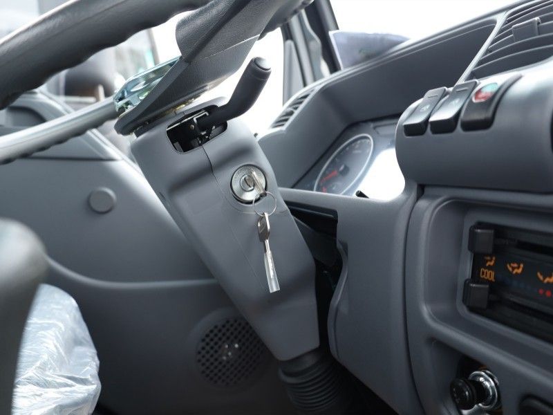 Isuzu 100P Chassis: A Robust, High-Efficiency Foundation for Commercial Vehicle Modifications and Logistics Activities