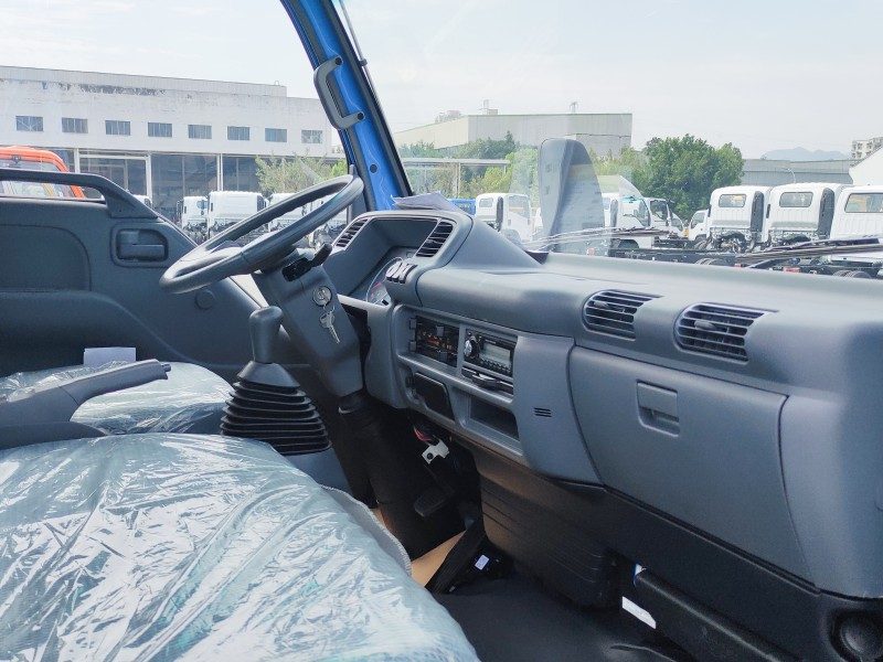 Revealing the ISUZU 100p Chassis: Exceptional Durability and Dependability to Meet Your Business Requirements