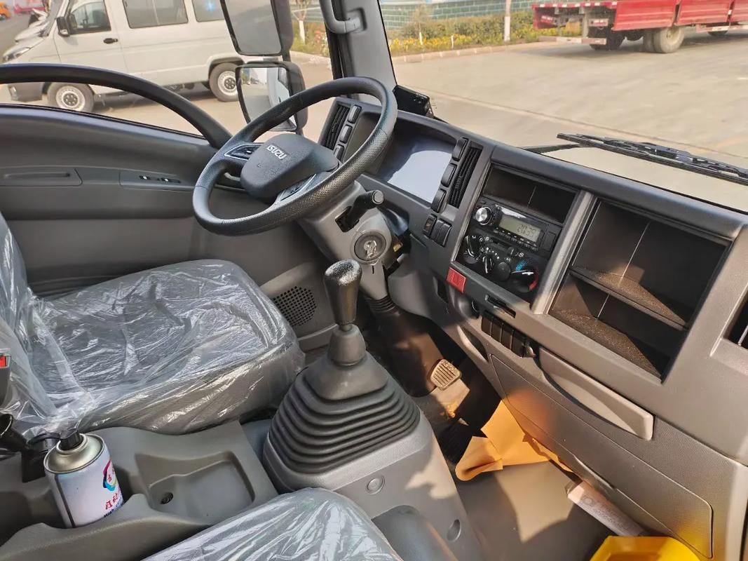 5Ton Mini Truck Refrigerated Trucks 4x2 Refrigerator Truck for Meat and Fish Transport