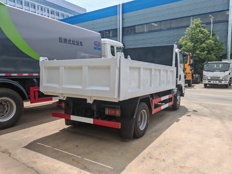 Isuzu KV100 NKR dump truck for transporting cement and river sand