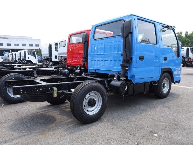 Isuzu Light Truck 100P NKR double-row chassis