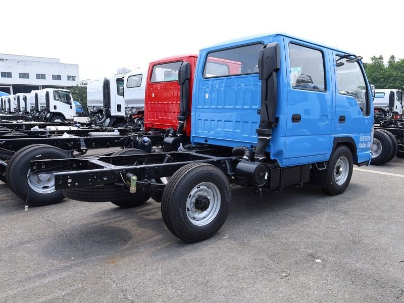 Isuzu Light Truck 100P NKR double-row chassis