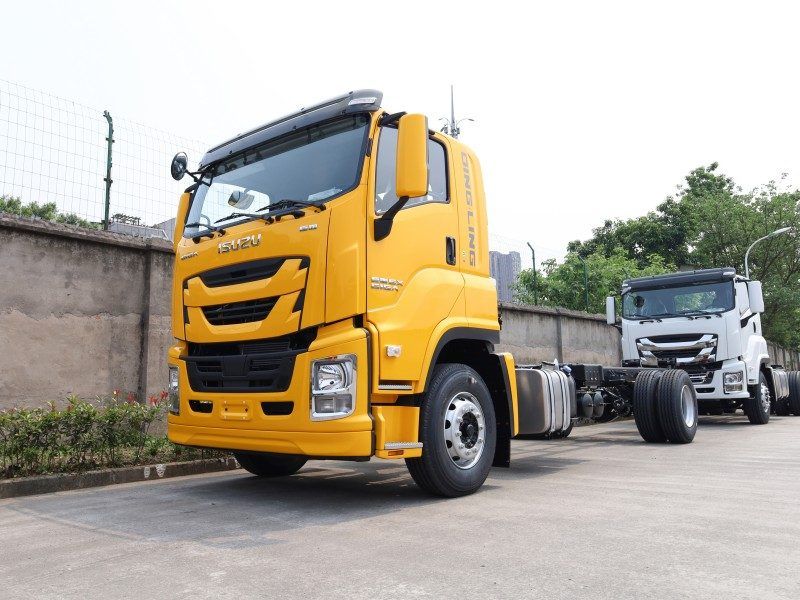 Isuzu Heavy duty Truck GIGA VC66 4X2 chassis 350hp-520hp