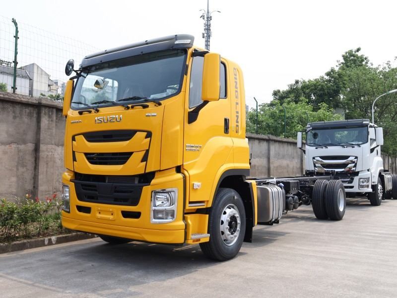 Isuzu Heavy duty Truck GIGA VC66 4X2 chassis 350hp-520hp