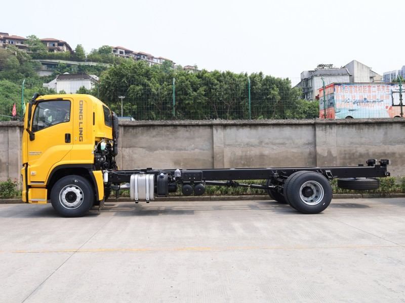 Isuzu Heavy duty Truck GIGA VC66 4X2 chassis 350hp-520hp