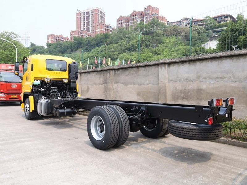 Isuzu Heavy duty Truck GIGA VC66 4X2 chassis 350hp-520hp
