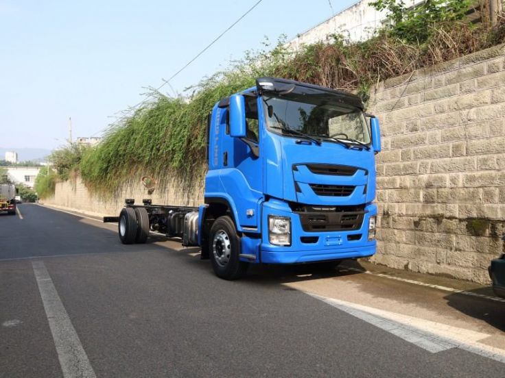 ISUZU Heavy Truck GIGA VC66 4X2 chassis 350hp-520hp
