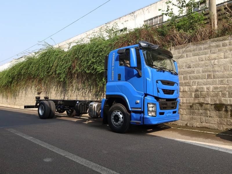 ISUZU Heavy Truck GIGA VC66 4X2 chassis 350hp-520hp