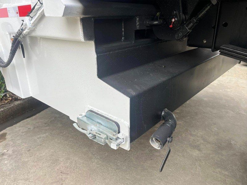 ISUZU Heavy Truck Vc66 Giga Compressed Garbage Truck