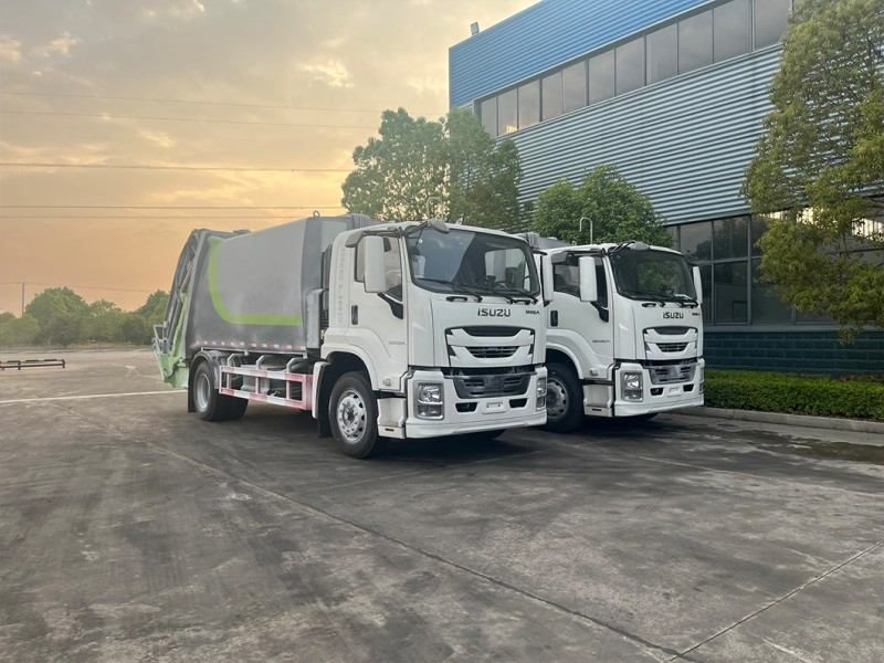 ISUZU Heavy Truck Vc66 Giga Compressed Garbage Truck