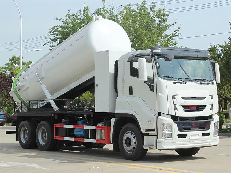 Qingling ISUZU GIGA Heavy tank Truck 20m³