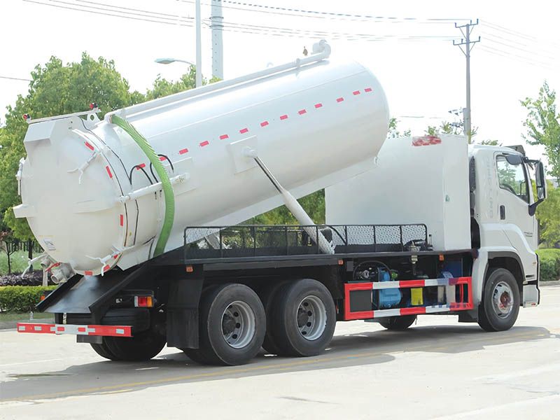 Qingling ISUZU GIGA Heavy tank Truck 20m³