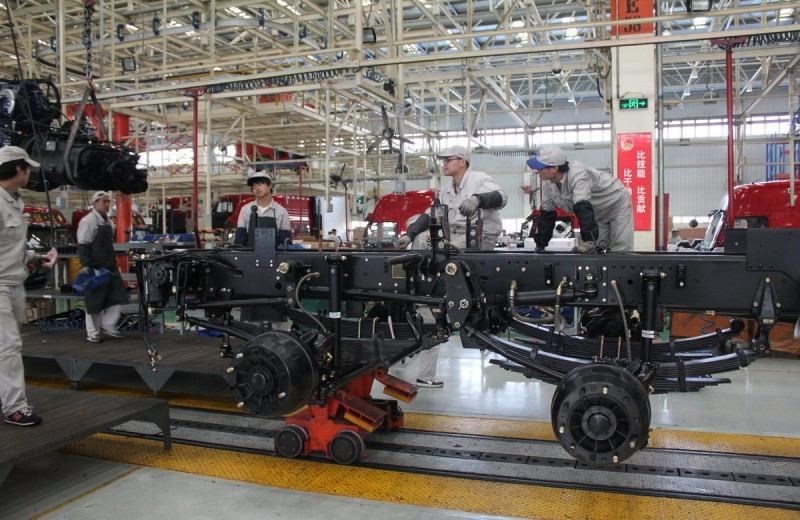 Heavy truck production line  Heavy truck assembly line