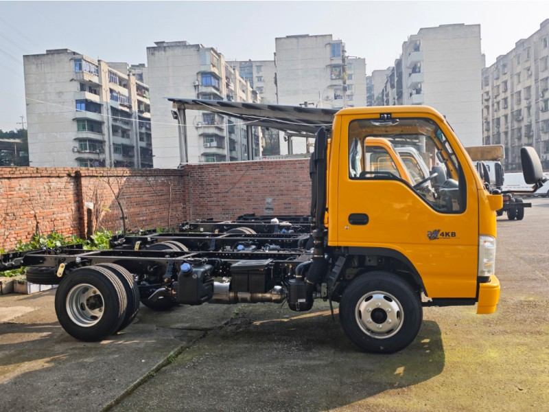 100p Nkr 4X2 Diesel Type Chassis Cargo Truck Chassis for Isuzu