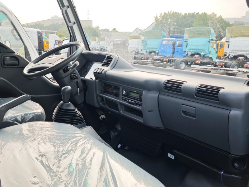 High-Quality Isuzu 100p 130HP 3.6m One Row Truck Chassis