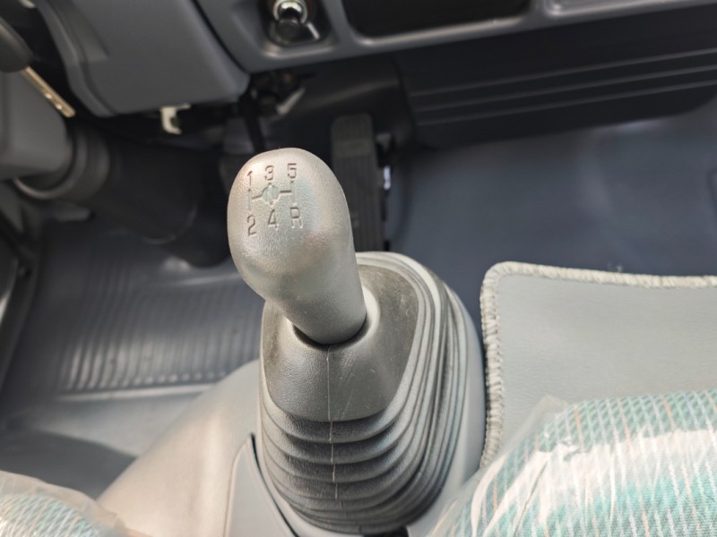 High-Quality Isuzu 100p 130HP 3.6m One Row Truck Chassis