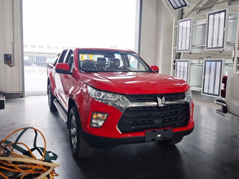 LHD Japan Taga H Diesel 3.0t 4WD/4X4 Mt/Manual off-Road Double Cabin Pickup Truck