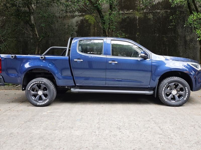 New Car Qing-Ling T28 Pickup Trucks 4WD/2WD Diesel on Sale