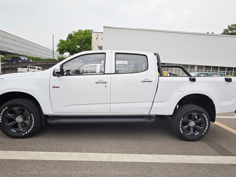 Cheap Pickup ISUZU Pickup Truck New China Automatic Manual T28 Pickup 4X4 Diesel