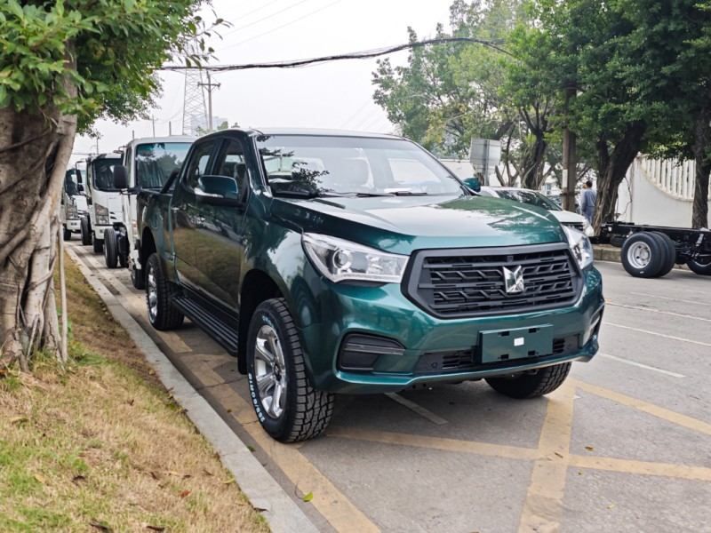 Isuzu T28 Pickup Truck 2.8t Diesel Double Pickup