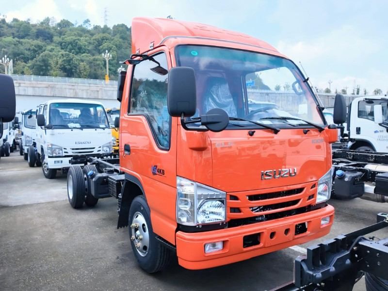 Hot Sale Euro 6 Diesel Isuzu NHR 100P 4x2 Single Cab Chassis Truck