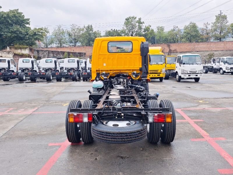 Euro 6 Isuzu NHR 100P 4x2 Single Cab Diesel Chassis Truck
