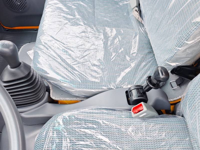 Euro 6 Isuzu NHR 100P 4x2 Single Cab Diesel Chassis Truck