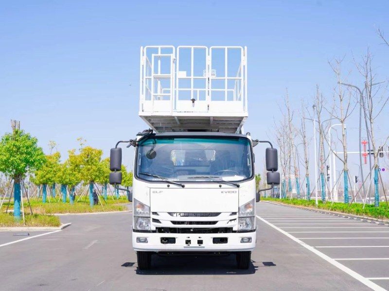 Isuzu 23‑Meter, 5‑Section Boom Large Aerial Work Platform
