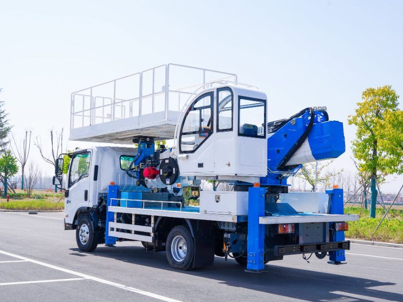 Isuzu 23‑Meter, 5‑Section Boom Large Aerial Work Platform