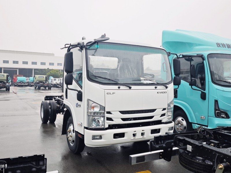 Hot Sale for ISUZU KV100 Chassis Single Cabin Medium-Duty Truck Diesel Fuel 4x2 4x4 Drive Wheel Options Euro 2 Euro 5 Emission