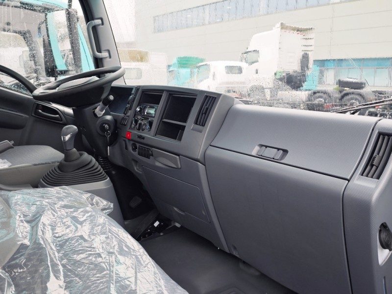 Hot Sale for ISUZU KV100 Chassis Single Cabin Medium-Duty Truck Diesel Fuel 4x2 4x4 Drive Wheel Options Euro 2 Euro 5 Emission